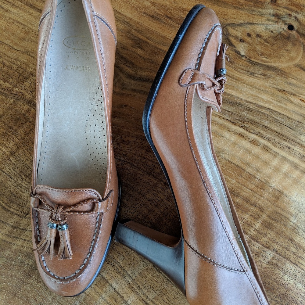 Joan and David pumps